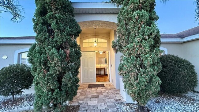 Foto del edificio - 175 Cloverdale Rd