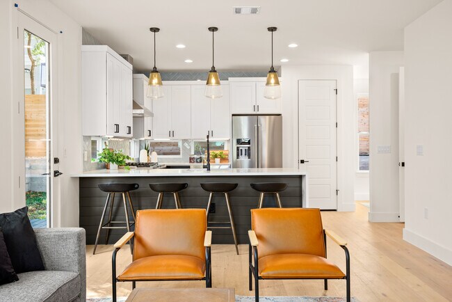 Foto del edificio - 1804 Maple Ave