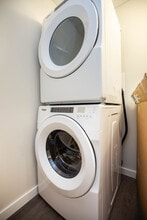 Building Photo - Bison Pointe