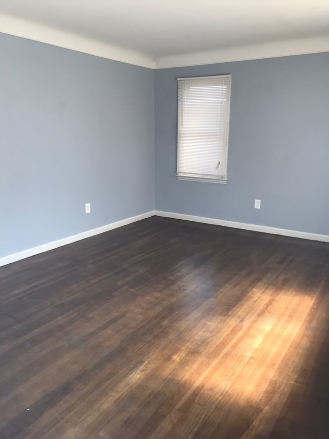 Foto del edificio - 9094 Braile St