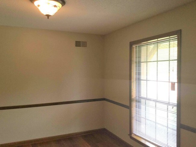 Building Photo - 2763 Rockcreek Pkwy