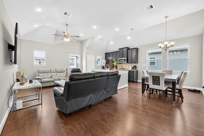 Foto del edificio - 11911 Briarwood Hill Way
