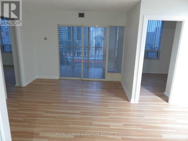Building Photo - 285 Enfield Pl