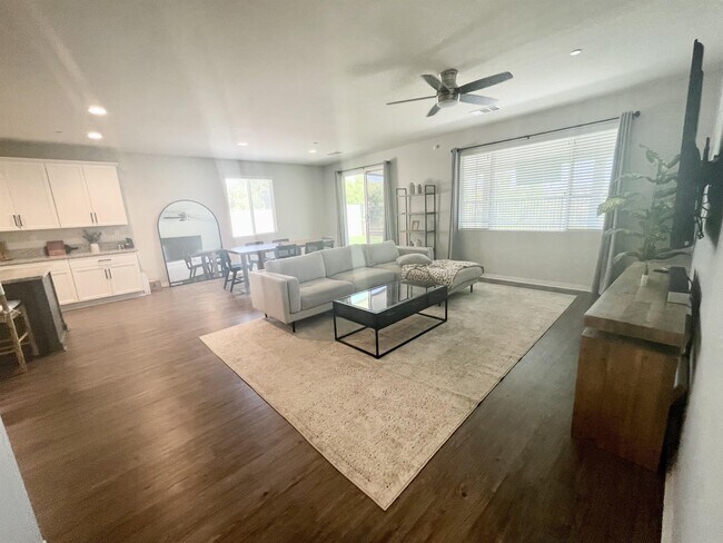 Building Photo - 24959 Bridlewood Cir