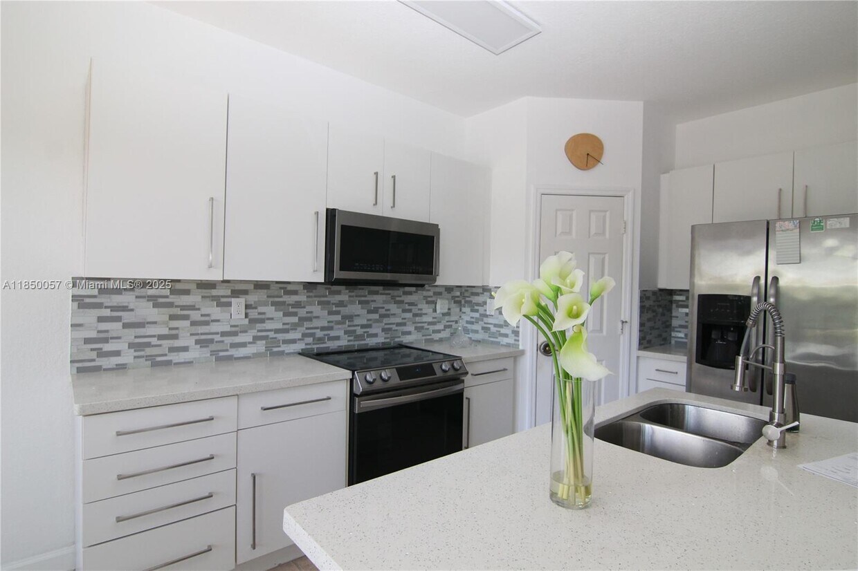 Foto principal - 11223 NW 57th Ln