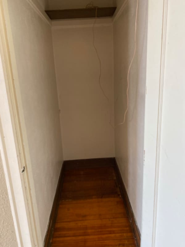 Building Photo - 203 NE Birch St