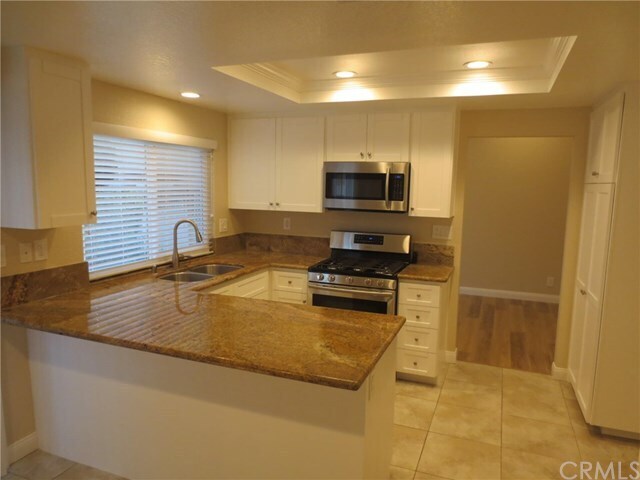 Building Photo - 17 Buttonwood