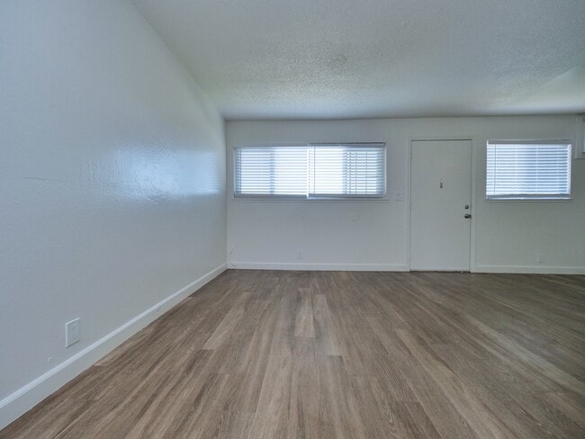 Building Photo - Orange Grove Apartments