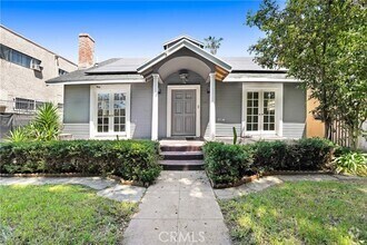 Building Photo - 904 N Stanley Ave
