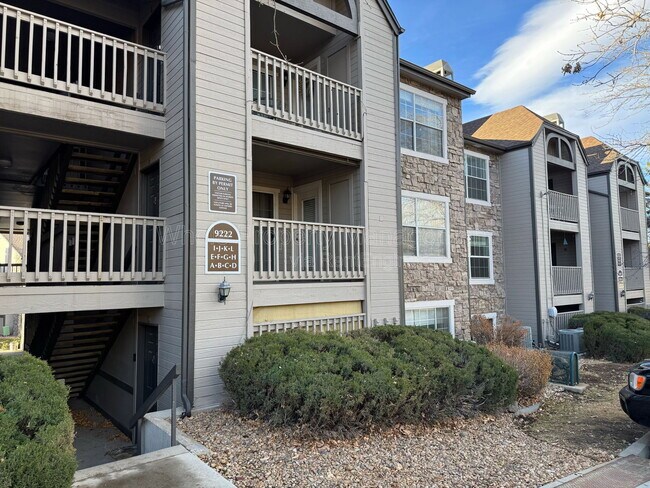 Foto del edificio - 9222 E Arbor Cir