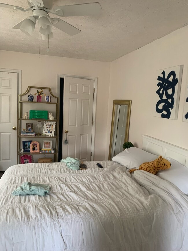 Bedroom - 1044 Page Ave