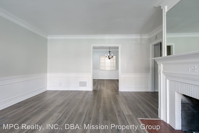 Foto del edificio - 153 S Linden Dr