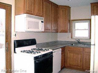 Building Photo - 2027 Brockton Ave