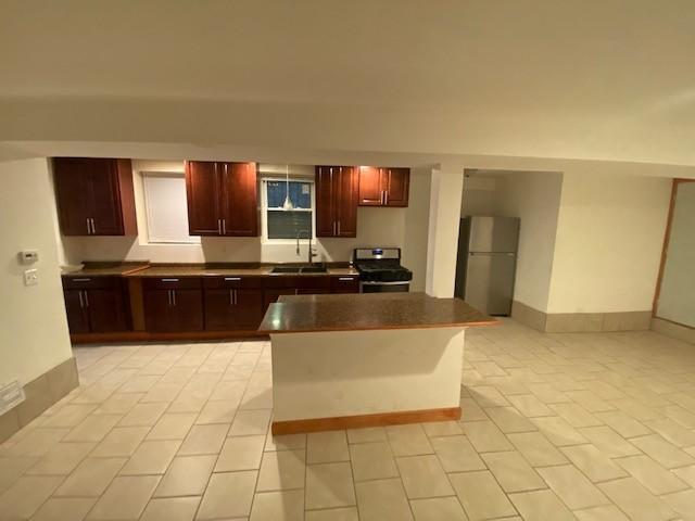 Primary Photo - 2 bedroom in CHICAGO IL 60653