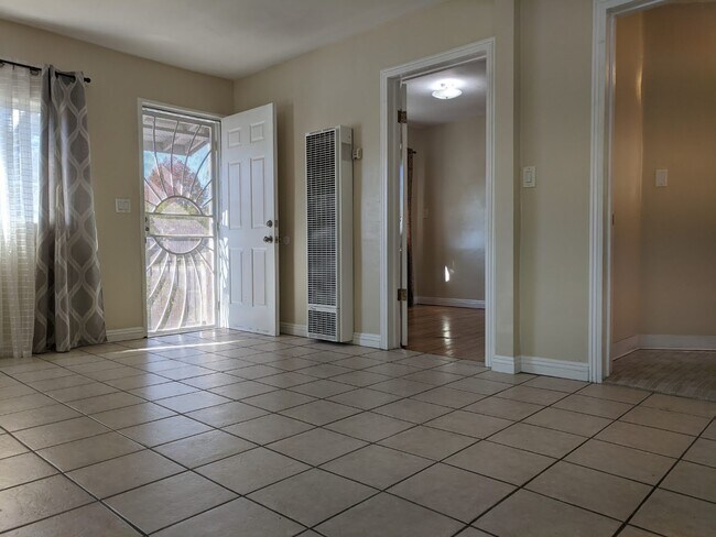 Front Doo/Living Room - 16106 Inglewood Ave