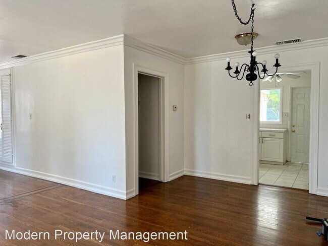 Foto del edificio - 2 br, 2 bath House - 5930 Hesperia Ave