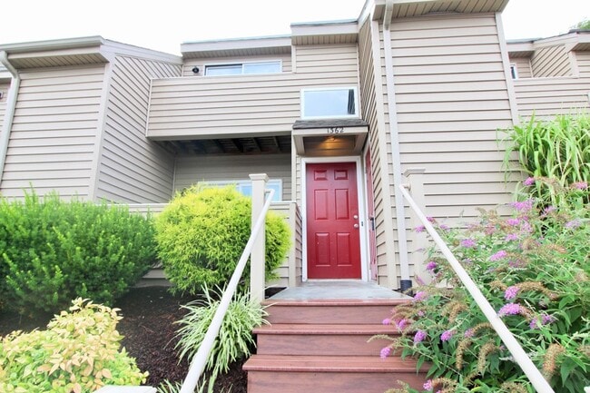 Photo - 1362 Bradley Drive Apartment