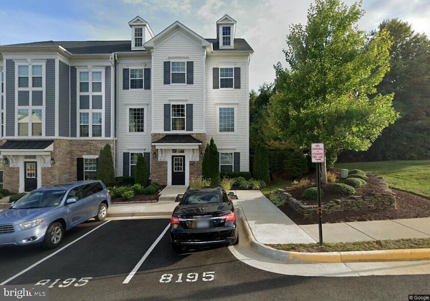 Primary Photo - 8195 Falls Grove Dr