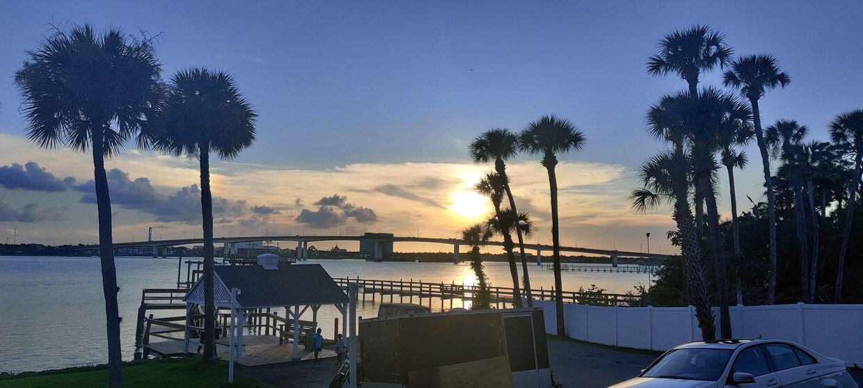 Gorgeous Sunset views. 2 bedroom 2 bath condo - Gorgeous Sunset views. 2 bedroom 2 bath condo