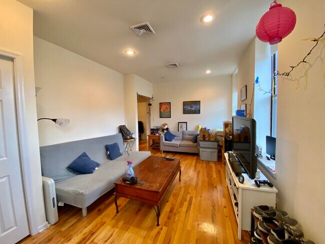 Building Photo - 205 Christopher Columbus Dr