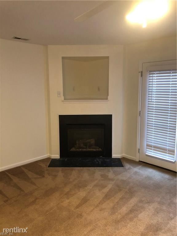 Building Photo - 3 br, 2.5 bath Townhome - 358 Georgetown Loop