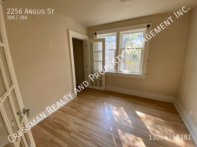 Photo du bâtiment - 3 bed, 1 bath FULL HOUSE located Downtown ...