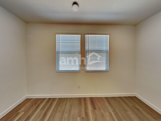 Building Photo - 6533 E Paseo Alga