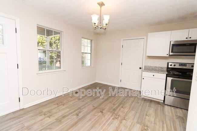 Foto del edificio - 1109 E 8th St