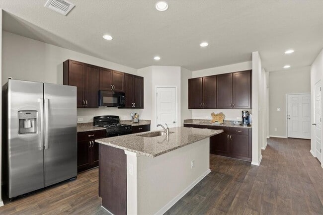 Building Photo - 1296 Teychas Dr