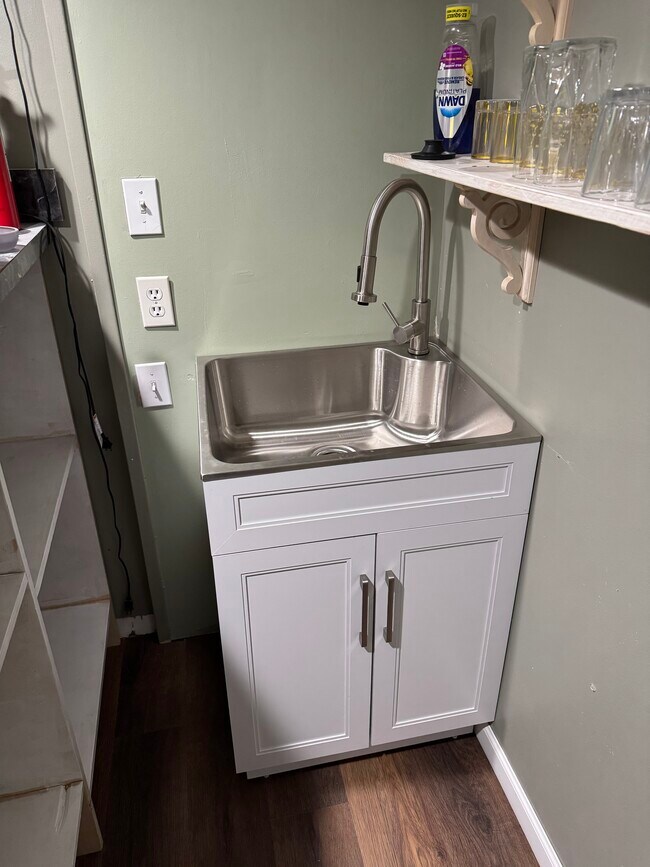 Foto del edificio - 3360 Edgewood St