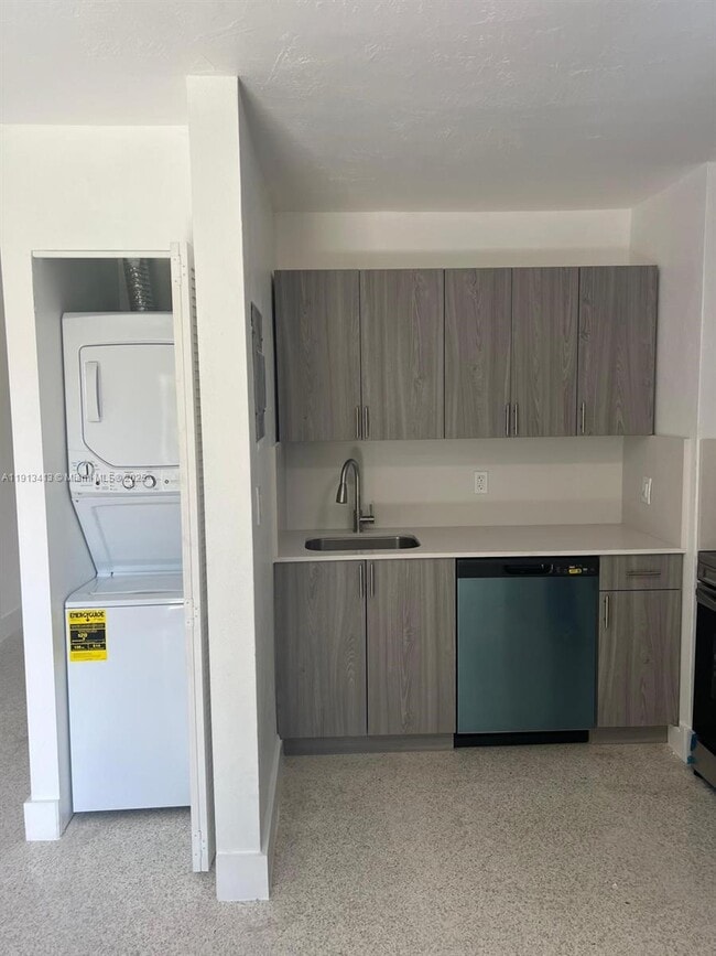 Foto del edificio - 43 Glen Royal Pkwy