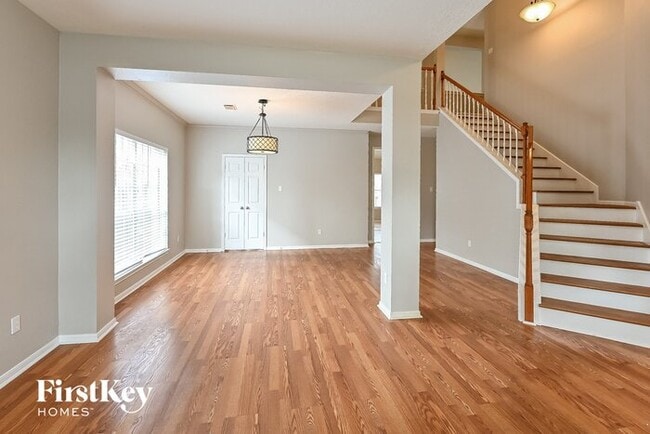 Building Photo - 1026 Abbott Dr