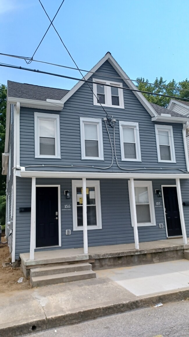 Building Photo - 135 Hamilton Ave