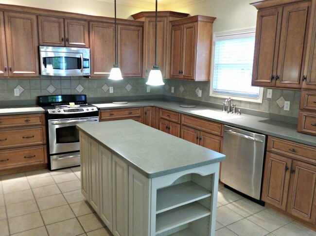 Foto del edificio - 10300 Laurel Pointe Lane