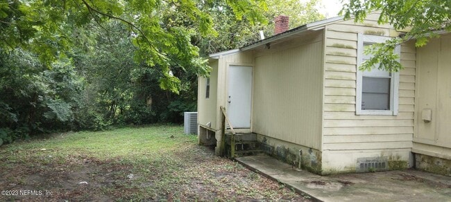 Building Photo - 918 Cornwallis Dr
