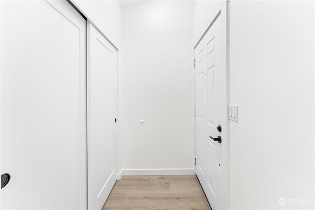 Door entryway - 1001 W Casino Rd