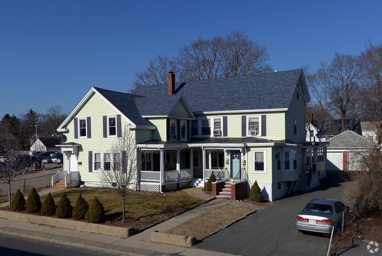 Primary Photo - 32 Sanford St