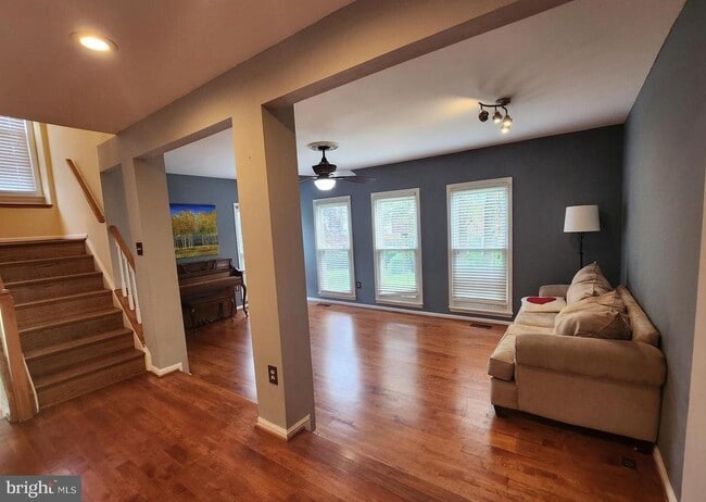 Building Photo - 13923 Middle Creek Pl