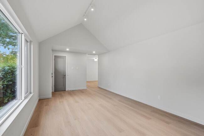 Foto del edificio - 13905 121st Ave NE
