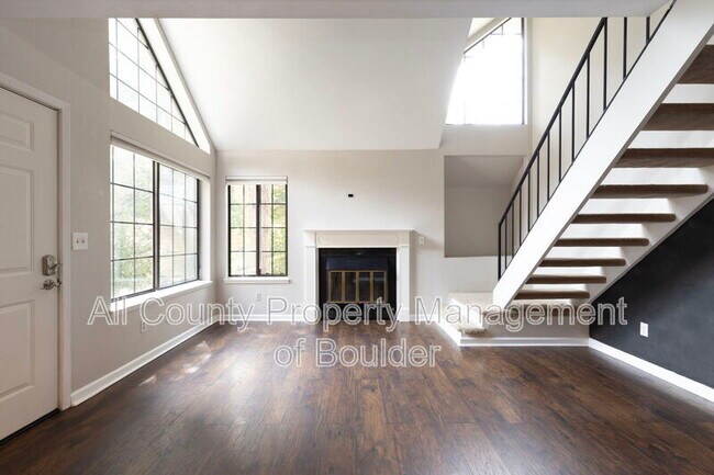 Foto del edificio - 4771 White Rock Cir