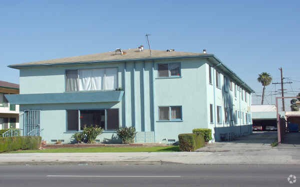 Foto principal - 6732 West Blvd