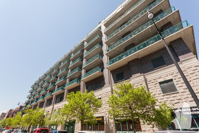 Foto del edificio - 910 W Madison St