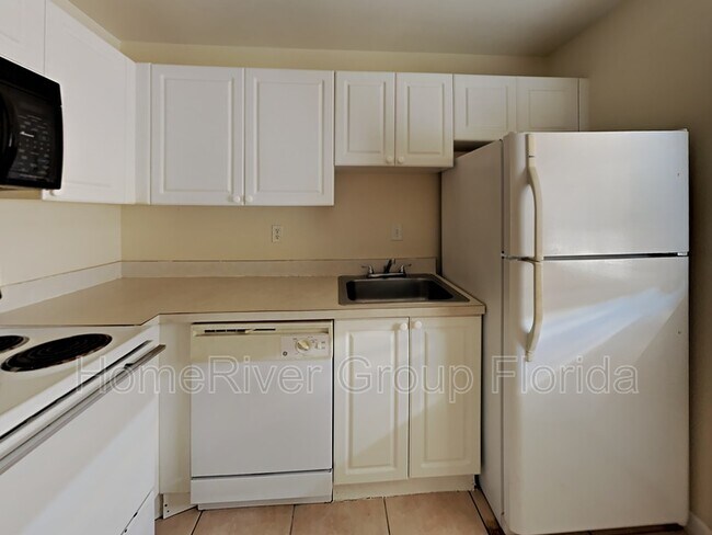 Foto del edificio - 12403 Hibiscus Oak Pl