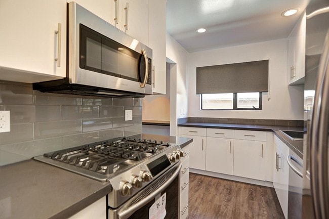 Building Photo - Villa Rebecca Apartments