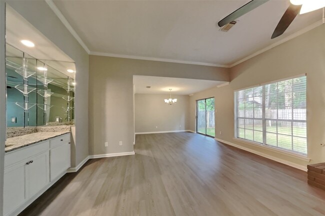 Foto del edificio - 64 Hickory Oak Dr