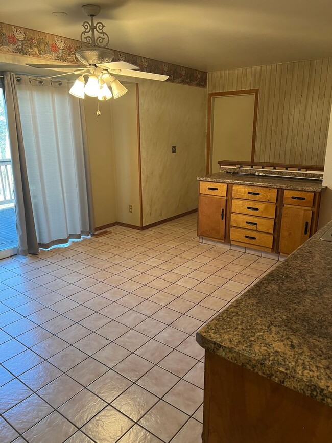 Building Photo - 4874 E Lawn Dr