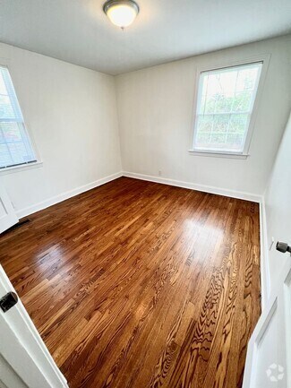 Building Photo - 1123 Gibson Dr