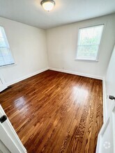 Building Photo - 1123 Gibson Dr