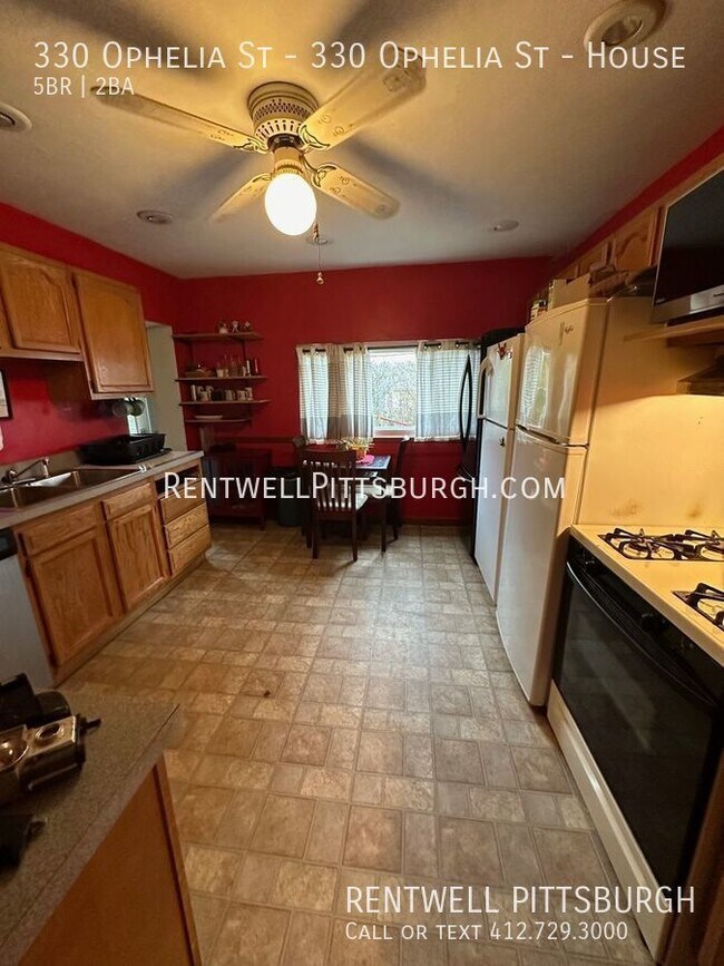 Foto del edificio - Large 5 Bedroom Home in Oakland