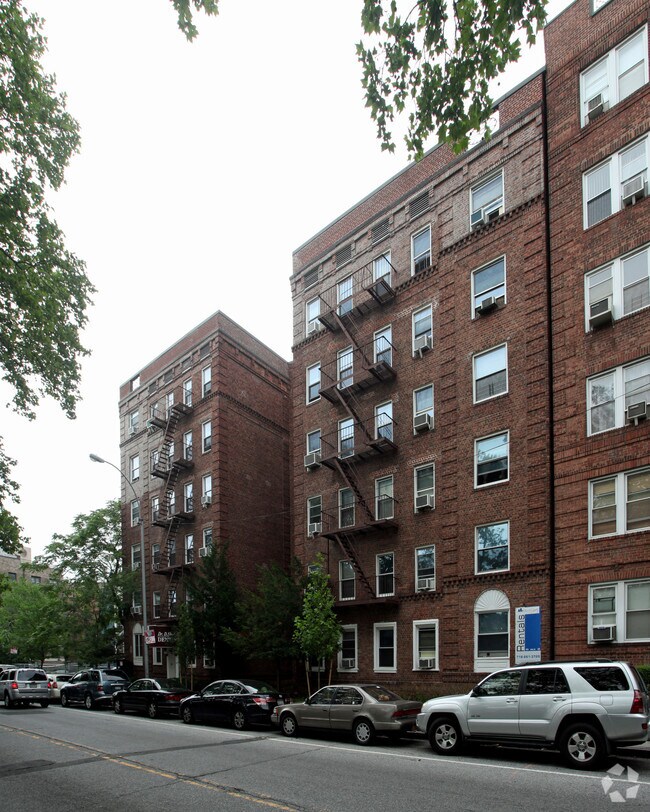 41 Kew Gardens Rd Kew Gardens, NY 11415 Rentals Kew Gardens, NY